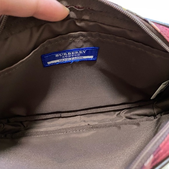 Authentic vintage Burberry red nova check clutch - Picture 7 of 10